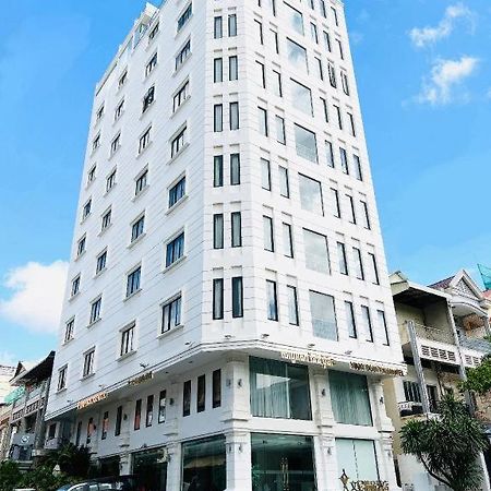 V Boutique Hotel Phnom Penh Exterior foto