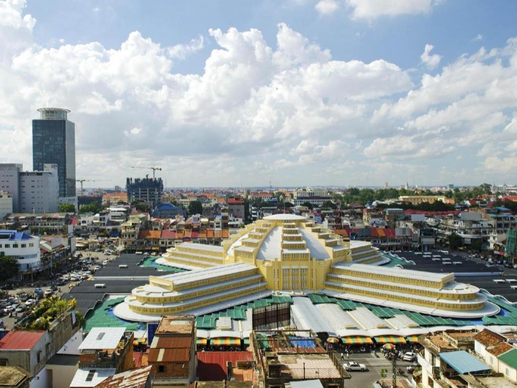 V Boutique Hotel Phnom Penh Exterior foto