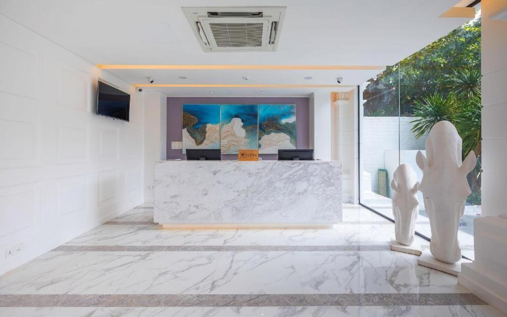V Boutique Hotel Phnom Penh Exterior foto